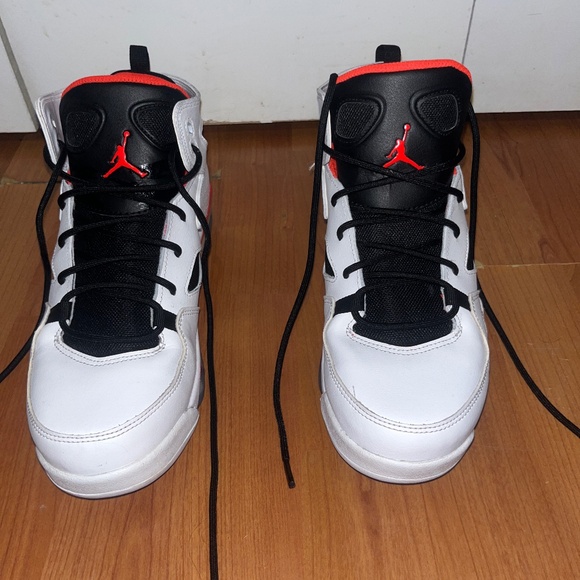 Air Jordan 6 Retro 'White Infrared' 2014 size 7y (8.5 women’s) - Picture 1 of 5